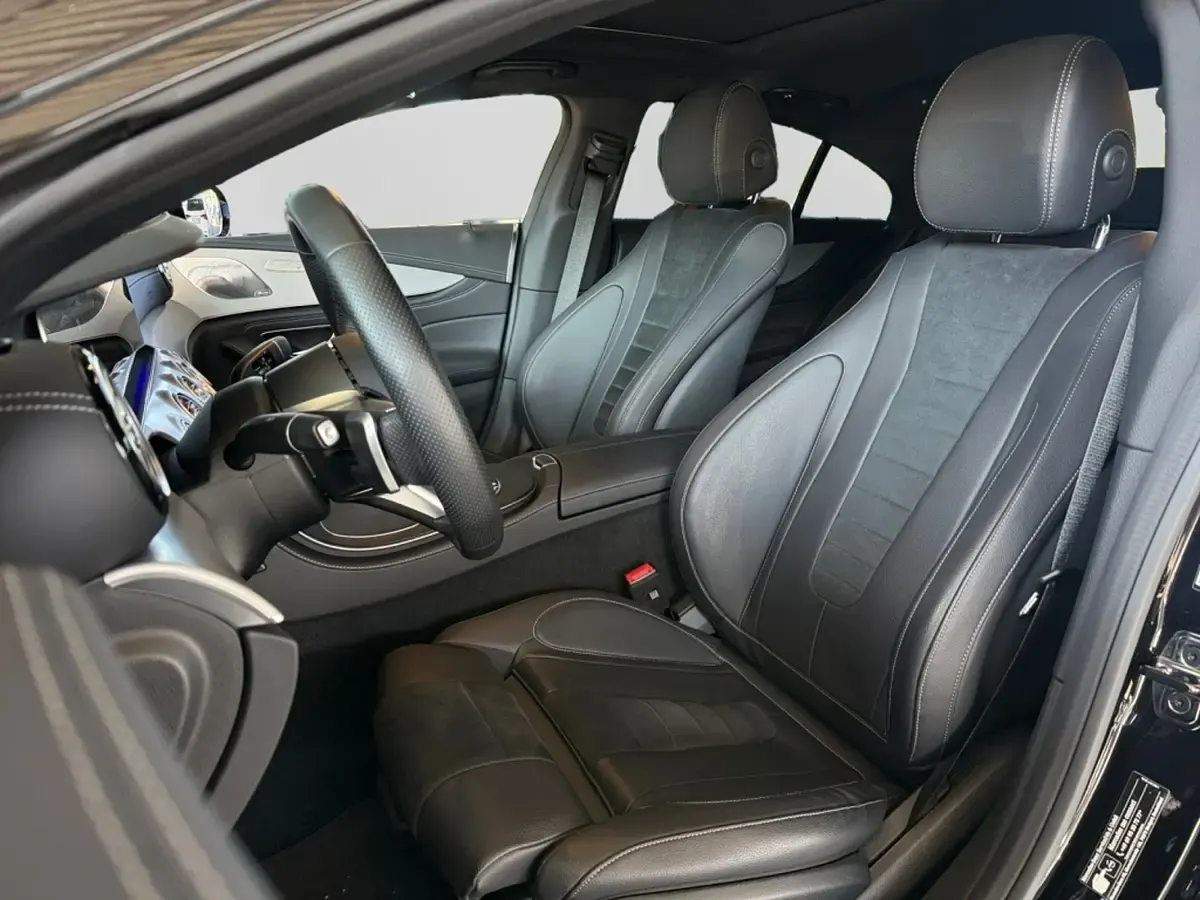 Gebraucht Mercedes CLS400 AMG 243 PS (178 kW) 2023 Schwarz Coupé