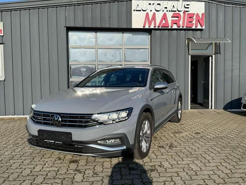 Mondsteingrau Gebraucht 2022 VW Passat Alltrack Kombi | 23.749 € (Superpreis) - Bild 1/2