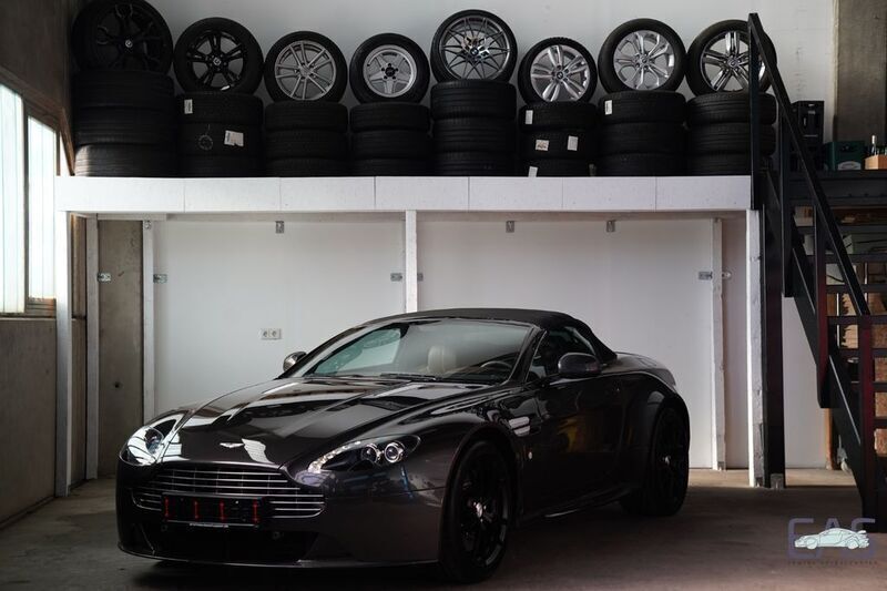 Grau Gebraucht 2012 Aston Martin V8 Vantage Coupé | 86.999 € (Teuer) - Bild 1/4