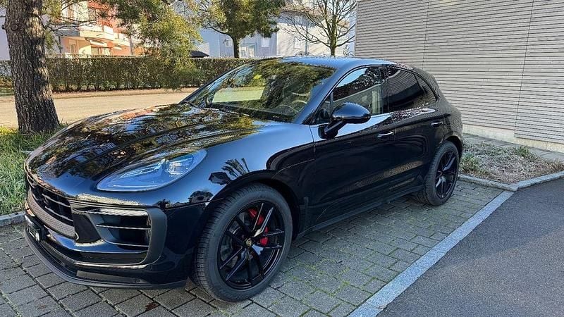 Schwarz Gebraucht 2022 Porsche Macan S SUV | 76.900 € - Bild 1/4