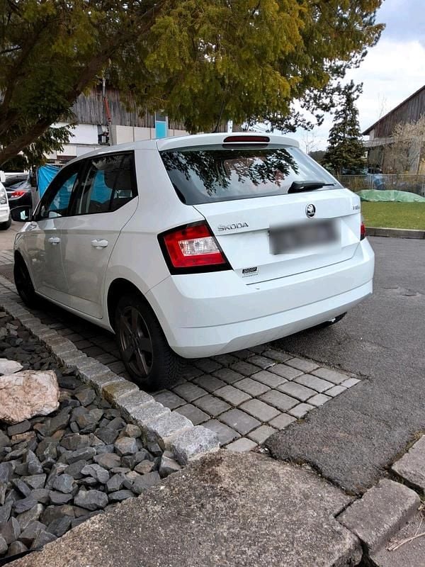 Używany Skoda Fabia 90 KM (66 kW) 2017 Biały Hatchback