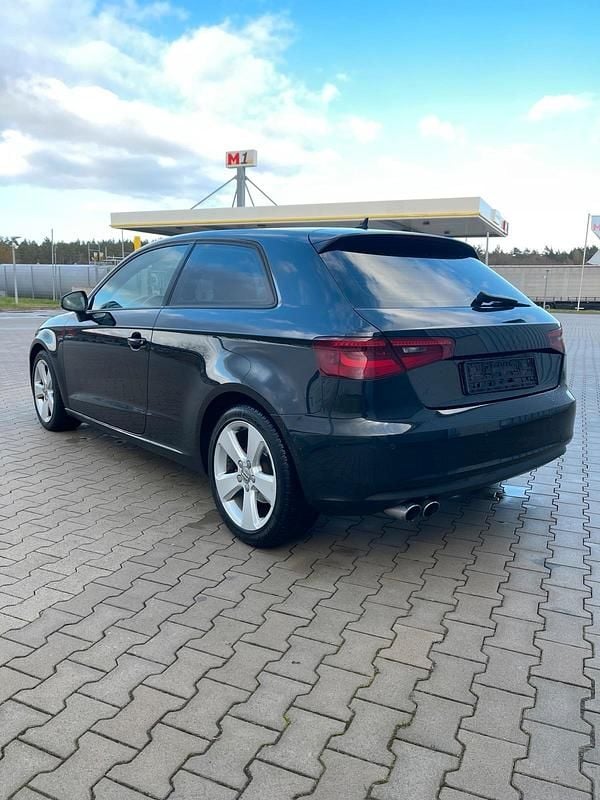 Używany Audi A3 150 KM (110 kW) 2014 Czarny Sedan/Limuzyna