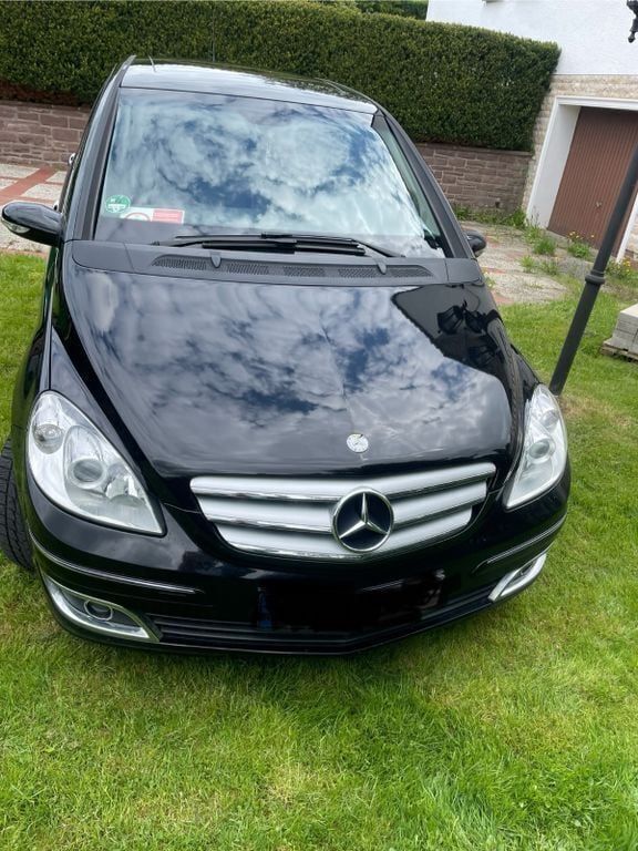 Schwarz Gebraucht 2006 Mercedes B180 Van / Kleinbus | 1.700 € (Guter Preis) - Bild 1/4