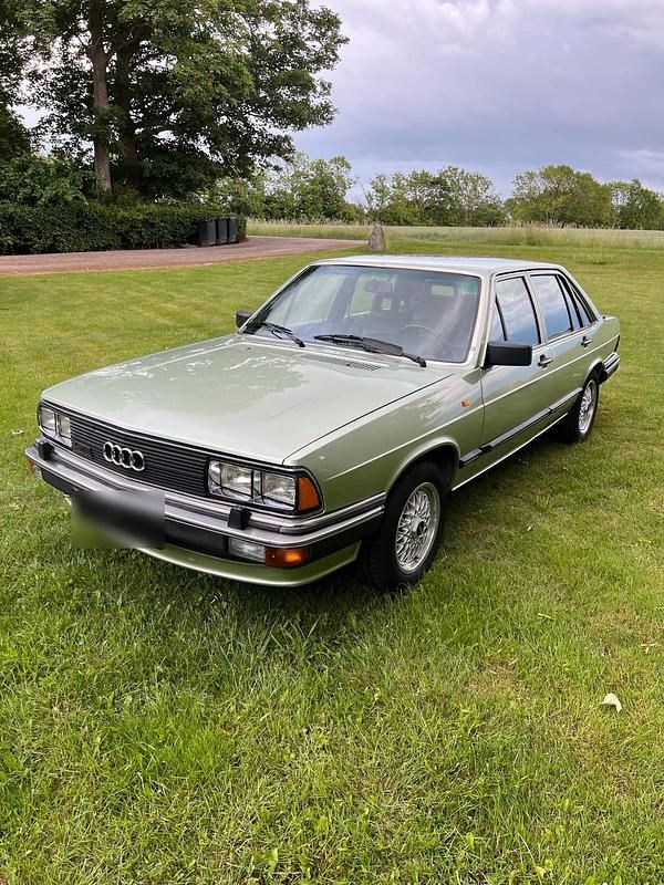 Second-hand Audi 200 170 CP (125 kW) 1981 Verde Berlinǎ