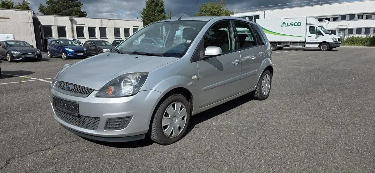 Gebraucht Ford Fiesta Style 60 PS (44 kW) 2007 Silber Kleinwagen