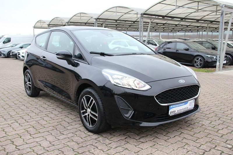 Gebraucht Ford Fiesta Trend 86 PS (63 kW) 2018 Schwarz Kleinwagen