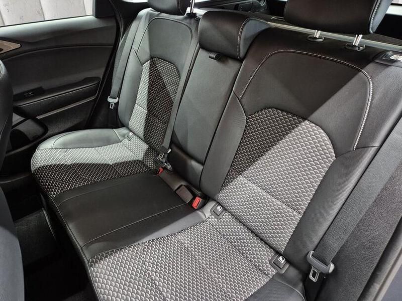 Gebraucht Kia Ceed Vision 120 PS (88 kW) 2023 (h8g) dark penta metal m Kleinwagen