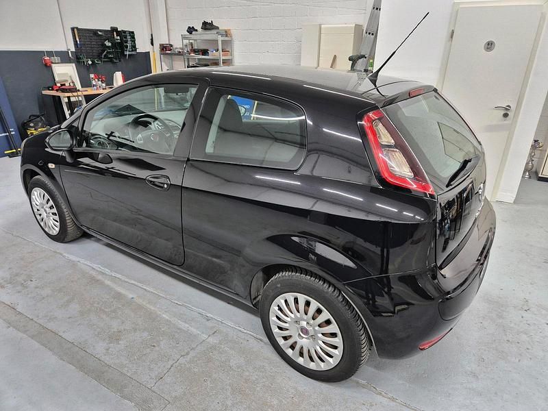 Gebraucht Fiat Punto 2011 Schwarz Kleinwagen