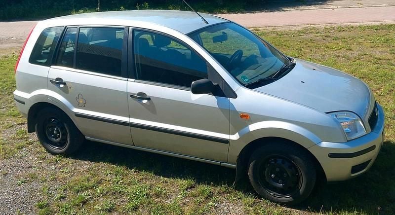 Silber Gebraucht 2003 Ford Fusion Kleinwagen | 1.600 € (Guter Preis) - Bild 1/4