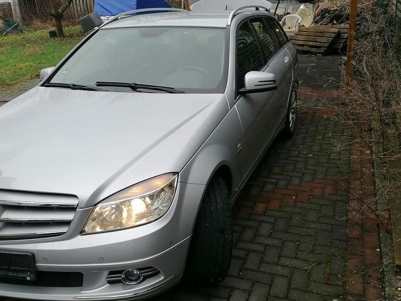 Gebraucht Mercedes C200 136 PS (100 kW) 2010 Silber Kombi