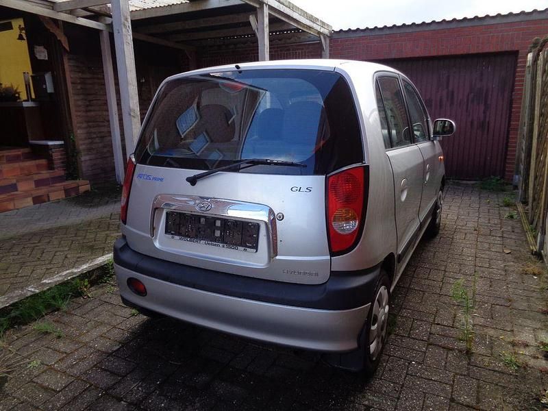 Silber Gebraucht 2003 Hyundai i10 Kleinwagen | 1.450 € (Guter Preis) - Bild 1/4