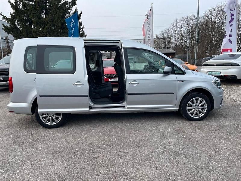 Gebraucht VW Caddy Maxi Trendline 102 PS (75 kW) 2016 Silber Van / Kleinbus
