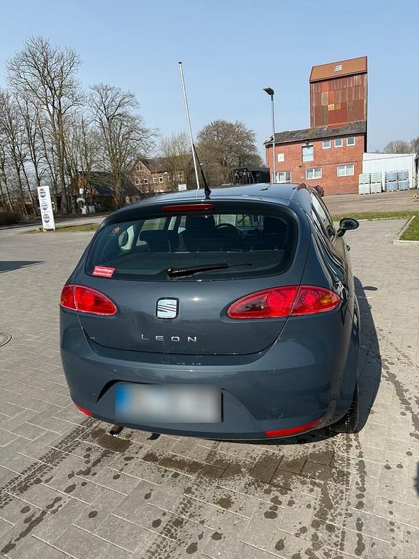 Usata Seat Leon 102 CV (75 kW) 2008 Blu Utilitaria