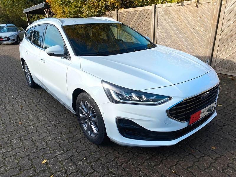 Gebraucht Ford Focus Titanium X 116 PS (85 kW) 2023 Weiß Limousine