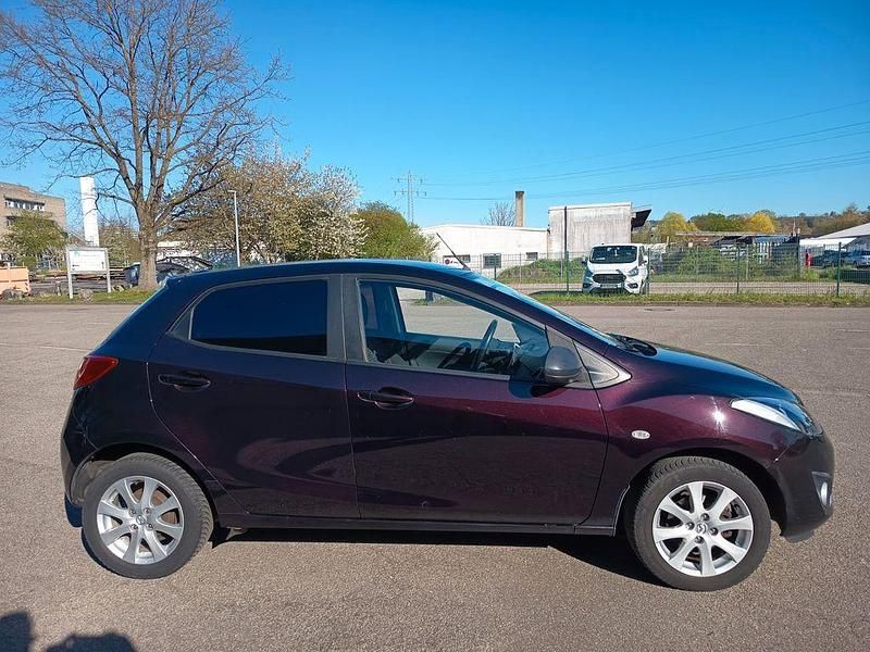 Gebraucht Mazda 2 Active 84 PS (61 kW) 2011 Schwarz Kleinwagen