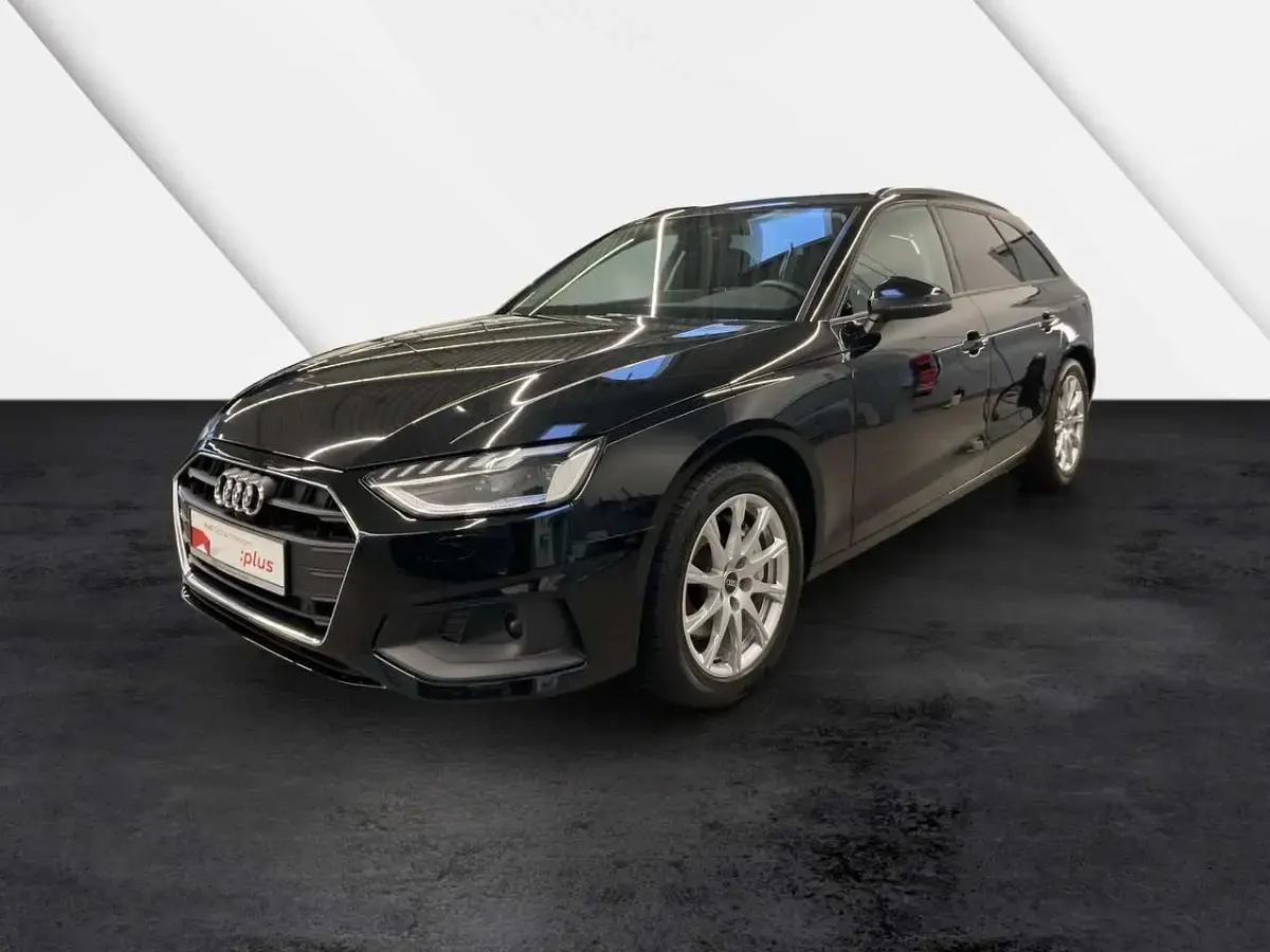 Gebraucht Audi A4 Ambiente 204 PS (150 kW) 2023 Mythosschwarz metallic Kombi