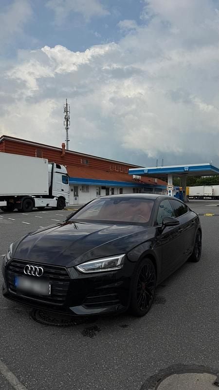 Schwarz Gebraucht 2017 Audi A5 Sportback Ambiente Coupé | 18.900 € (Guter Preis) - Bild 1/4