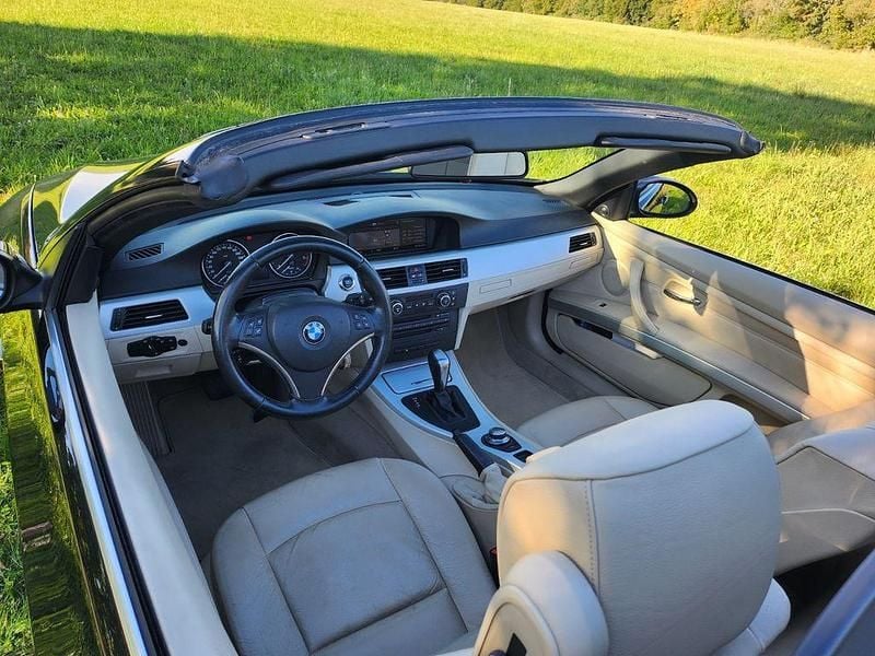 Gebraucht BMW 330 Cabriolet 231 PS (169 kW) 2008 Schwarz Cabrio
