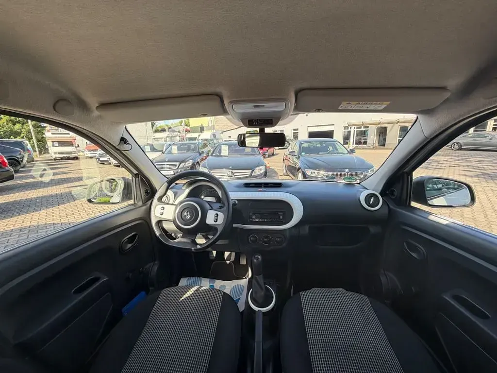 Gebraucht Renault Twingo Life 69 PS (50 kW) 2019 Weiß Kleinwagen