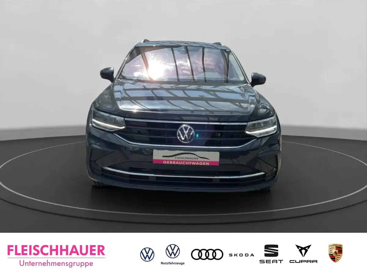 Gebraucht VW Tiguan Sport 265 PS (194 kW) 2023 Grau SUV