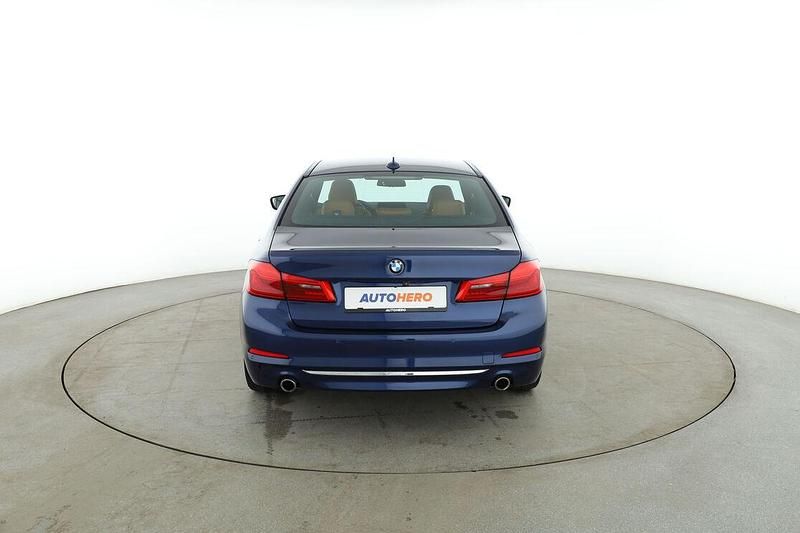 Gebraucht BMW 520 Luxury Line 190 PS (139 kW) 2018 Blau Limousine