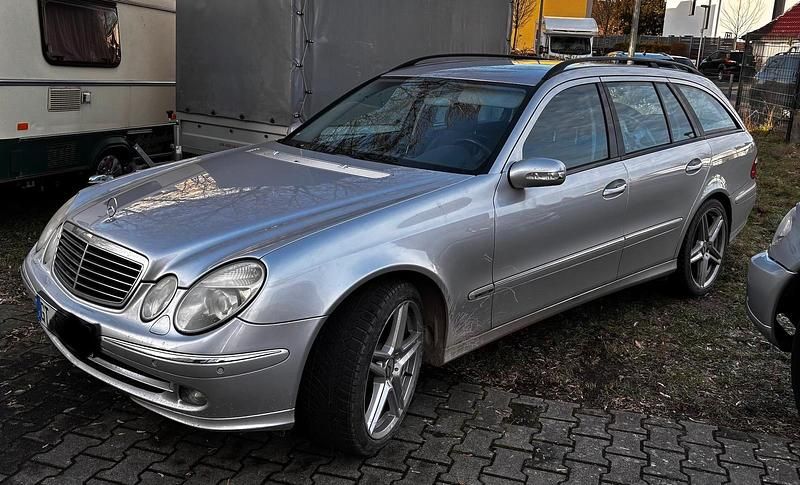 Gebraucht Mercedes E280 177 PS (130 kW) 2004 Silber Kombi