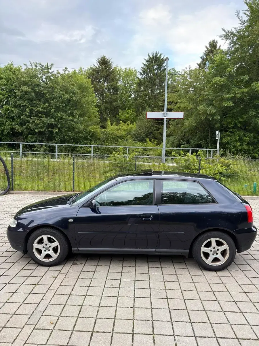 Gebraucht Audi A3 101 PS (74 kW) 2002 Blau Kleinwagen