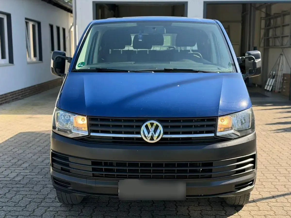 Second-hand VW T6 102 CP (75 kW) 2016 Albastru Van