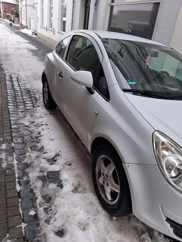 Gebraucht Opel Corsa 60 PS (44 kW) 2009 Weiß Kleinwagen