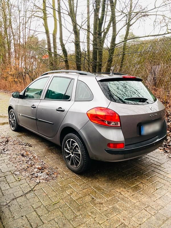 Gebraucht Renault Clio III 75 PS (55 kW) 2009 Grau Kleinwagen
