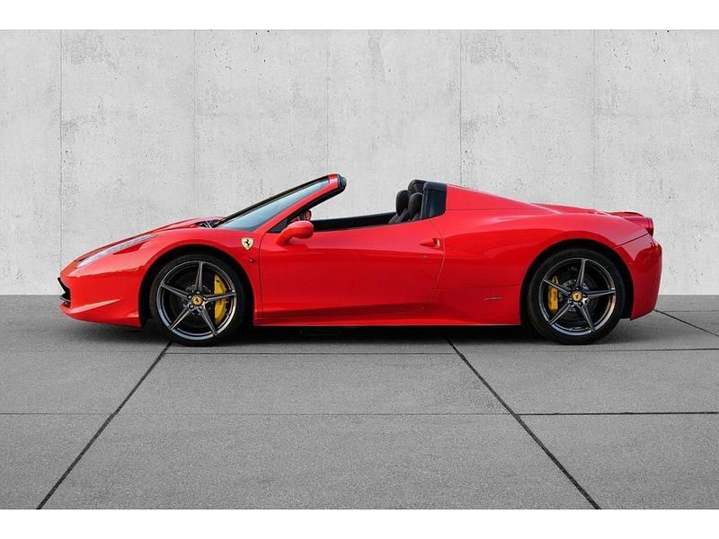 Second-hand Ferrari 458 570 CP (419 kW) 2012 Roșu Coupe