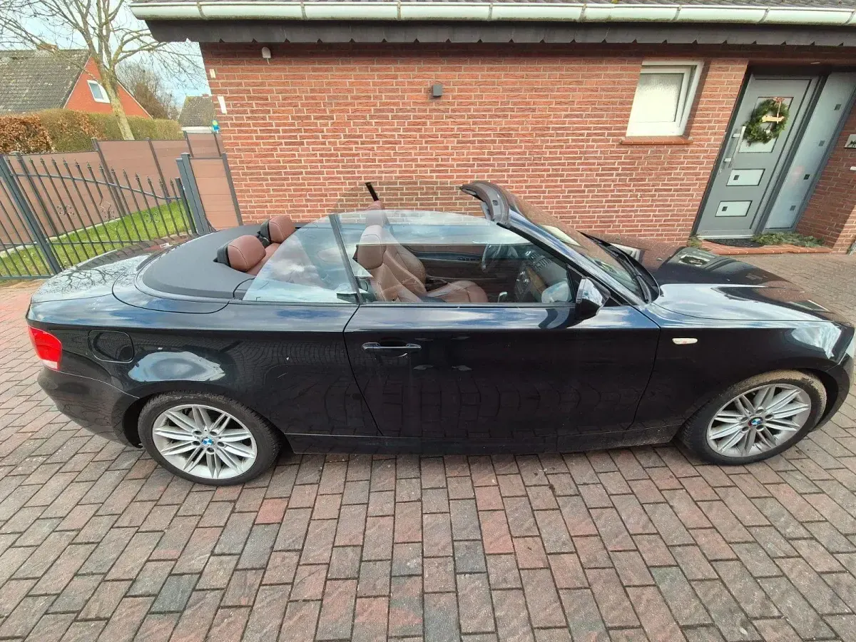 Gebraucht BMW 120 Cabriolet M Sport 177 PS (130 kW) 2011 Schwarz Cabrio