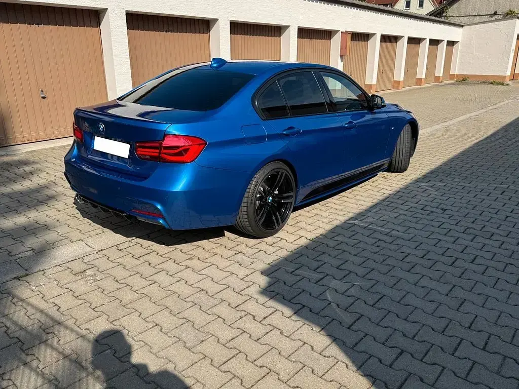 Gebraucht BMW 330 M Performance 258 PS (189 kW) 2015 Blau Limousine