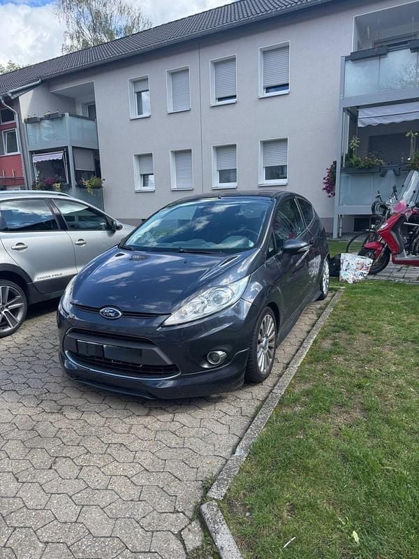Grau Gebraucht 2009 Ford Fiesta Kleinwagen | 1.750 € (Guter Preis) - Bild 1/4