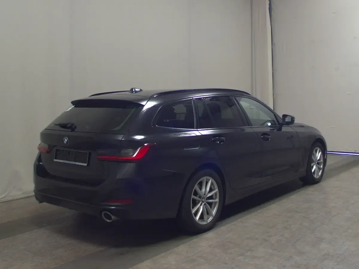 Gebraucht BMW 320 Shadowline 190 PS (139 kW) 2023 Schwarz Kombi