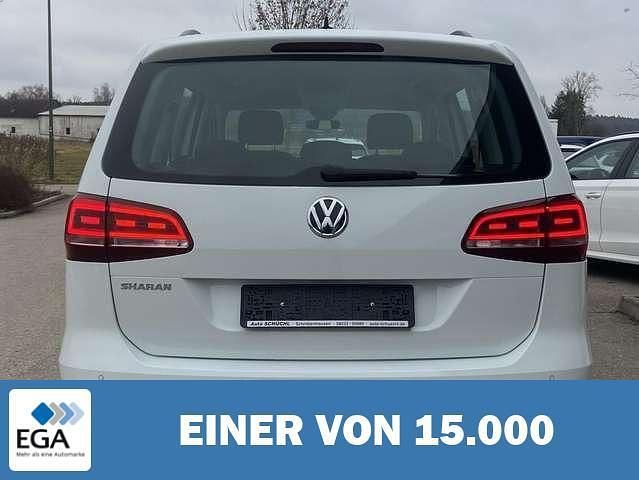 Gebraucht VW Sharan Comfortline 150 PS (110 kW) 2022 Weiß Van / Kleinbus