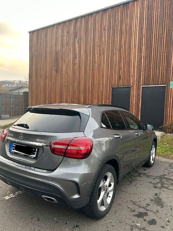 Gebraucht Mercedes GLA250 AMG 211 PS (155 kW) 2017 Silber SUV