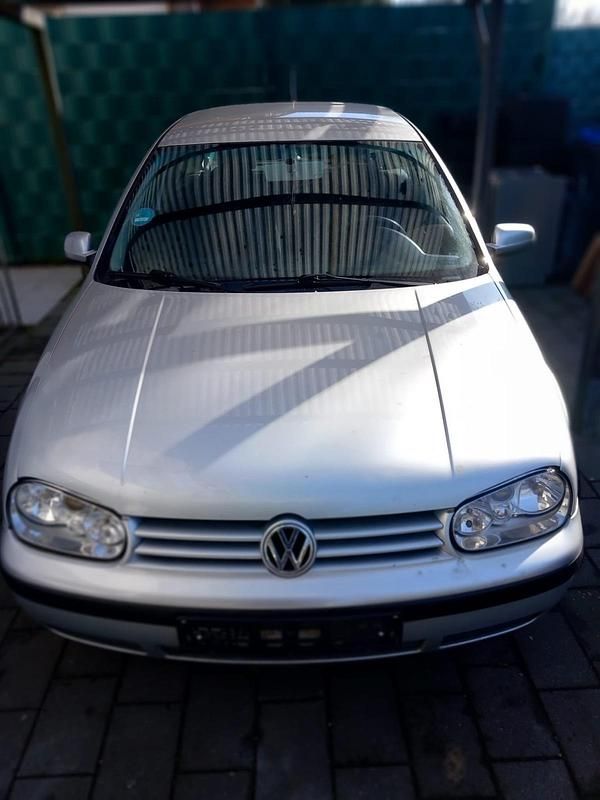 Gebraucht VW Golf IV 110 PS (80 kW) 2001 Silber Kleinwagen