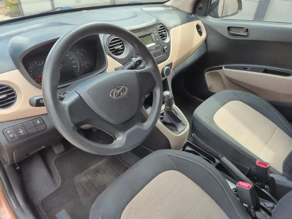 Gebraucht Hyundai i10 Classic 67 PS (49 kW) 2017 Braun Kleinwagen