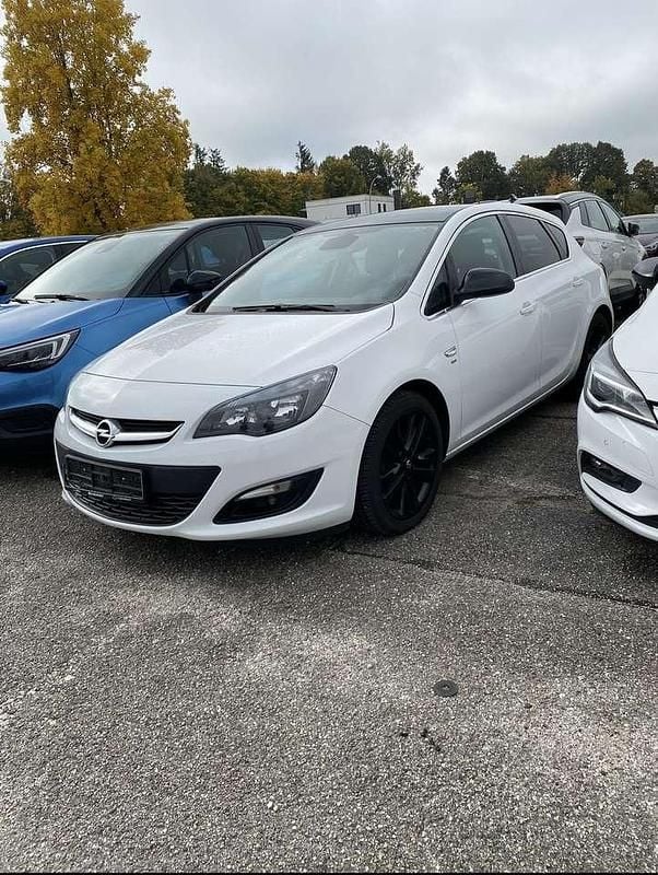 Gebraucht Opel Astra Energy 140 PS (102 kW) 2014 Limousine