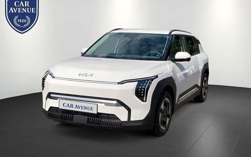 Weiß (schneeweiß (weiß)) Neu 2025 Kia EV3 SUV | 34.490 € (Superpreis) - Bild 1/4