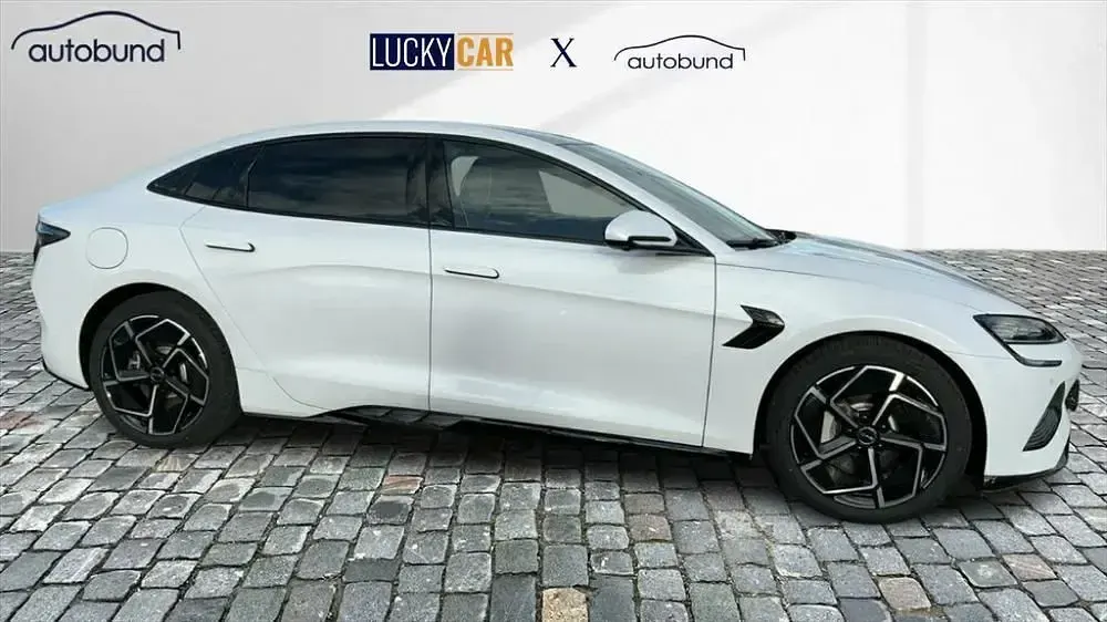 Nowe BYD Seal Design 230 kW (313 KM) 2025 Biały Sedan/Limuzyna
