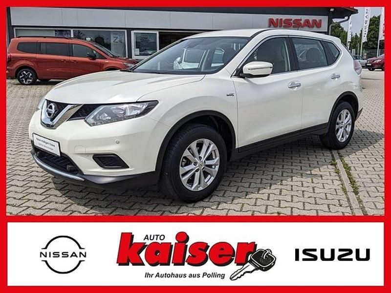 Pearl white Gebraucht 2016 Nissan X-Trail Visia SUV | 13.525 € (Superpreis) - Bild 1/4