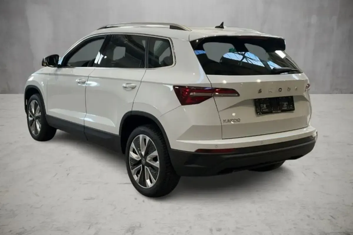 Gebraucht Skoda Karoq Selection 150 PS (110 kW) 2025 Moonweiß (metallic) SUV