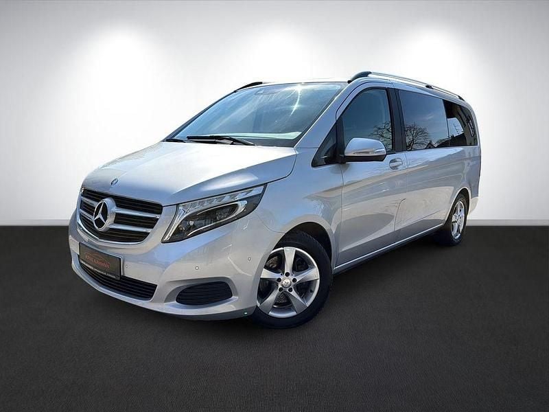 Gebraucht Mercedes V250 Edition 190 PS (139 kW) 2014 Silber Van / Kleinbus