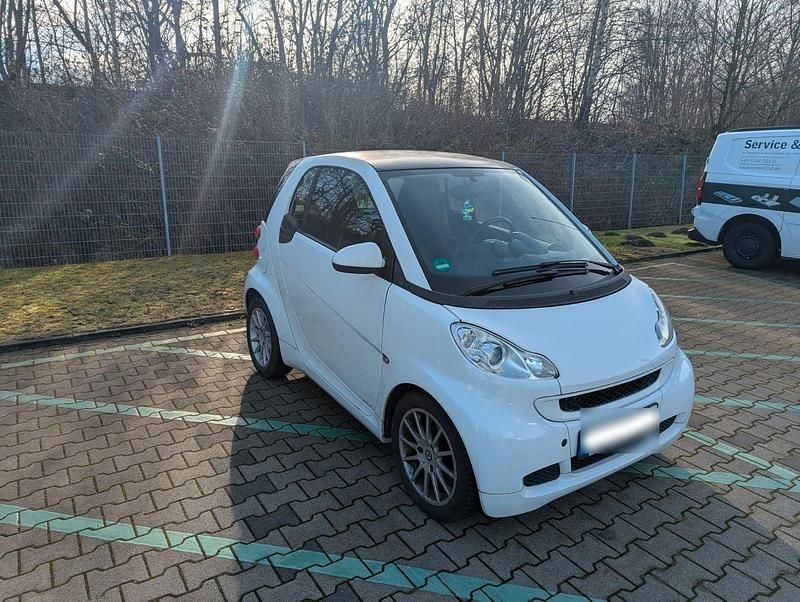 Gebraucht Smart ForTwo Coupé Pure 71 PS (52 kW) 2011 Weiß Coupé