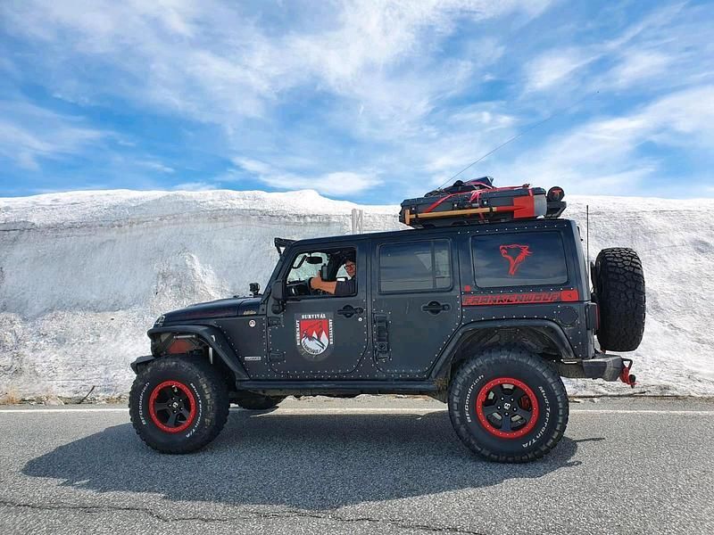 Second-hand Jeep Wrangler Rubicon 2015 Negru SUV