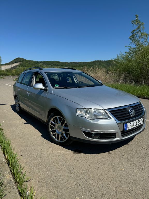 Grau Gebraucht 2007 VW Passat Individual Kombi | 2.800 € (Fairer Preis) - Bild 1/4