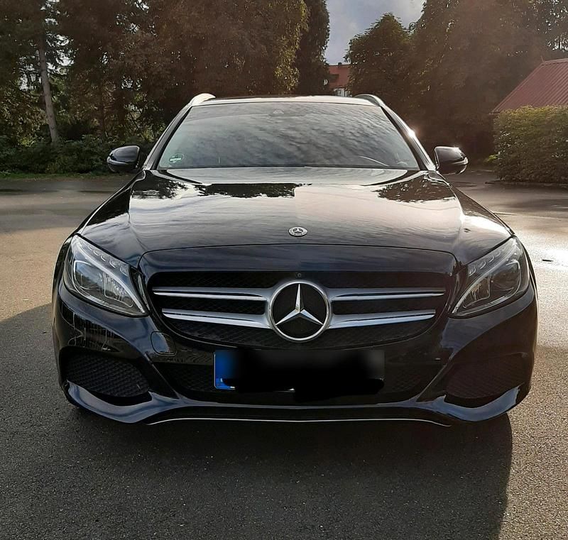 Schwarz Gebraucht 2017 Mercedes C220 Avantgarde Kombi | 14.900 € (Guter Preis) - Bild 1/4