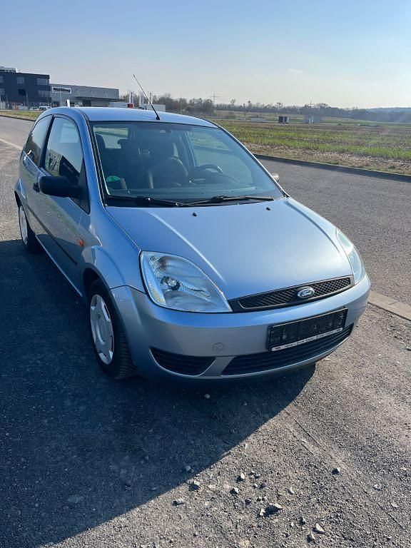 Gebraucht Ford Fiesta 60 PS (44 kW) 2005 Blau Kleinwagen